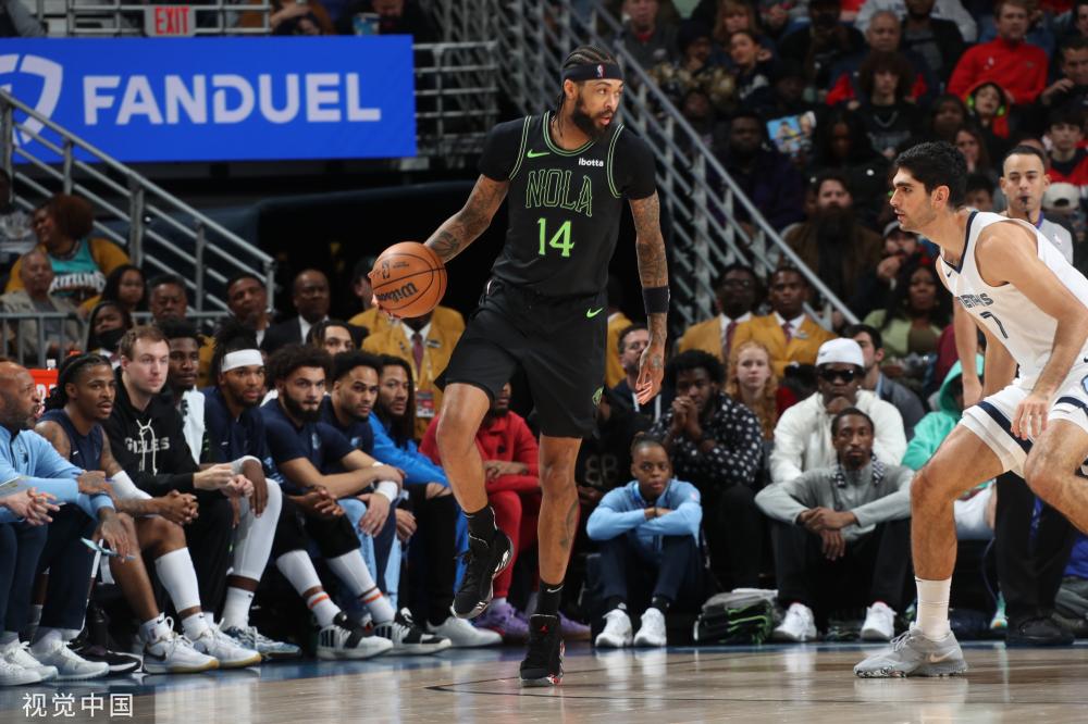 特别是在球 特别是在球